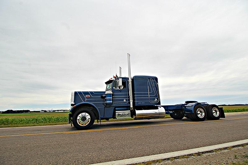 Big Iron Truck Show 2019 Gallery Movin' Out